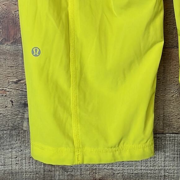 Lululemon Step Lively Crop Capri Pants Loose Fit Bright Yellow White Size 4 6 - Picture 6 of 9